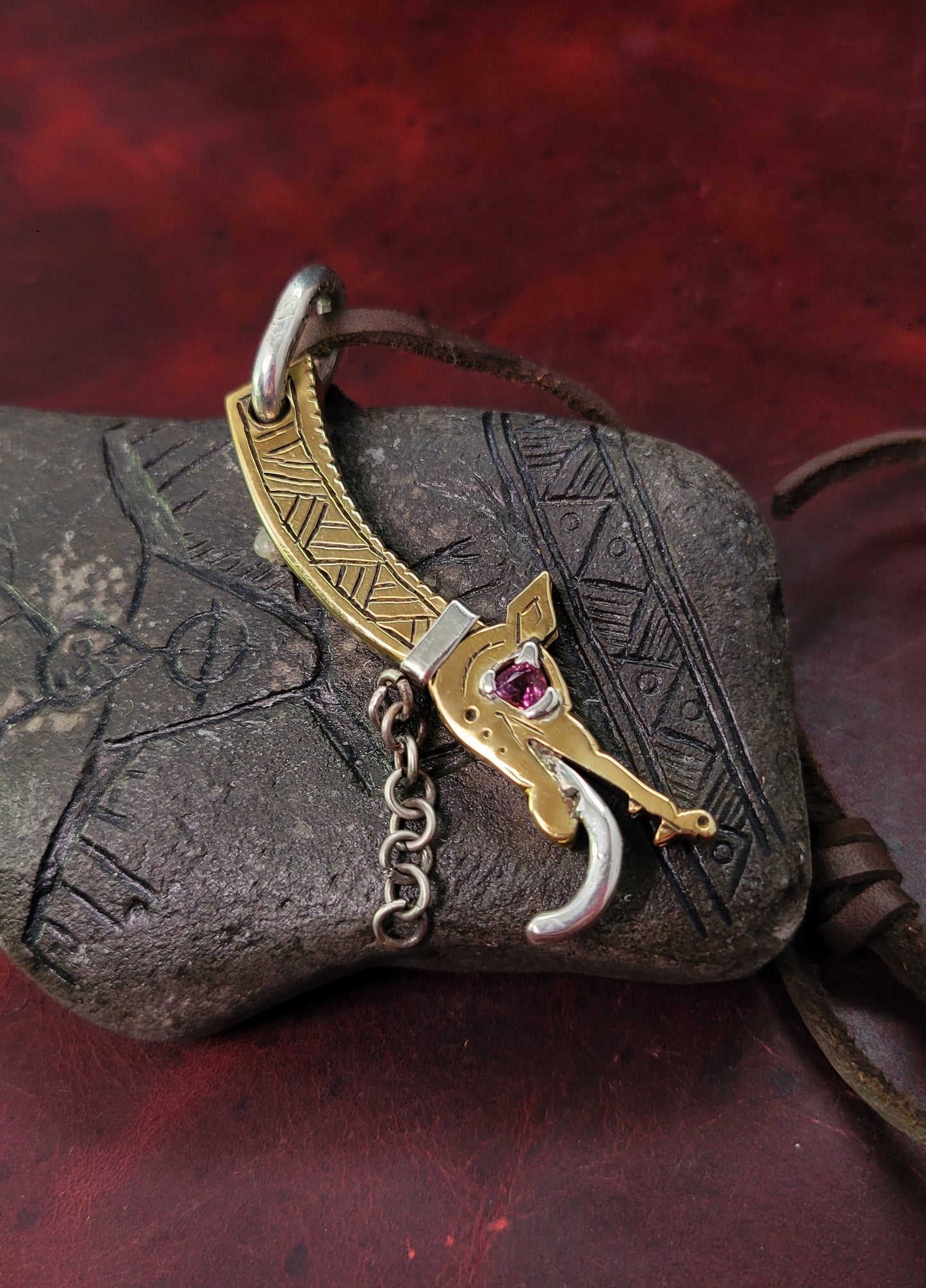 Brass Dragon "chain breaker" -garnet