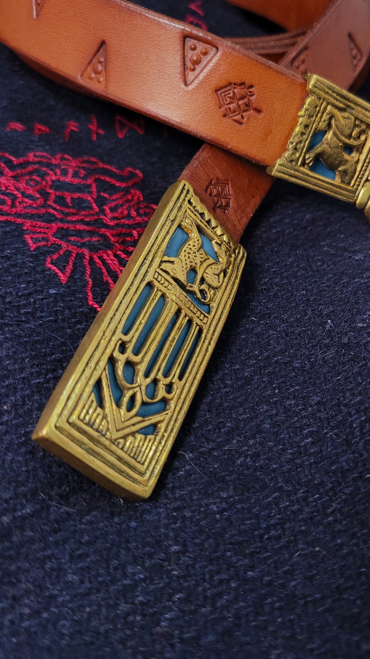 Leather long medieval Belt - Brass window buckle