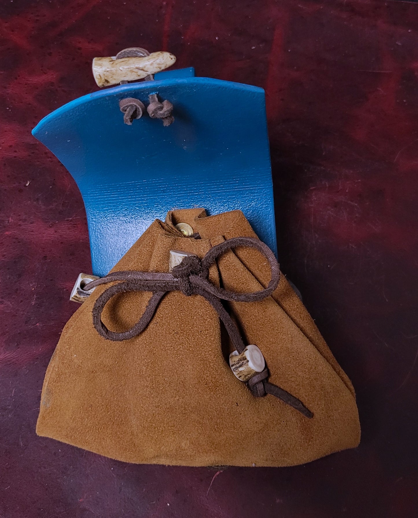 Leather pouch - Loki in Salmon form