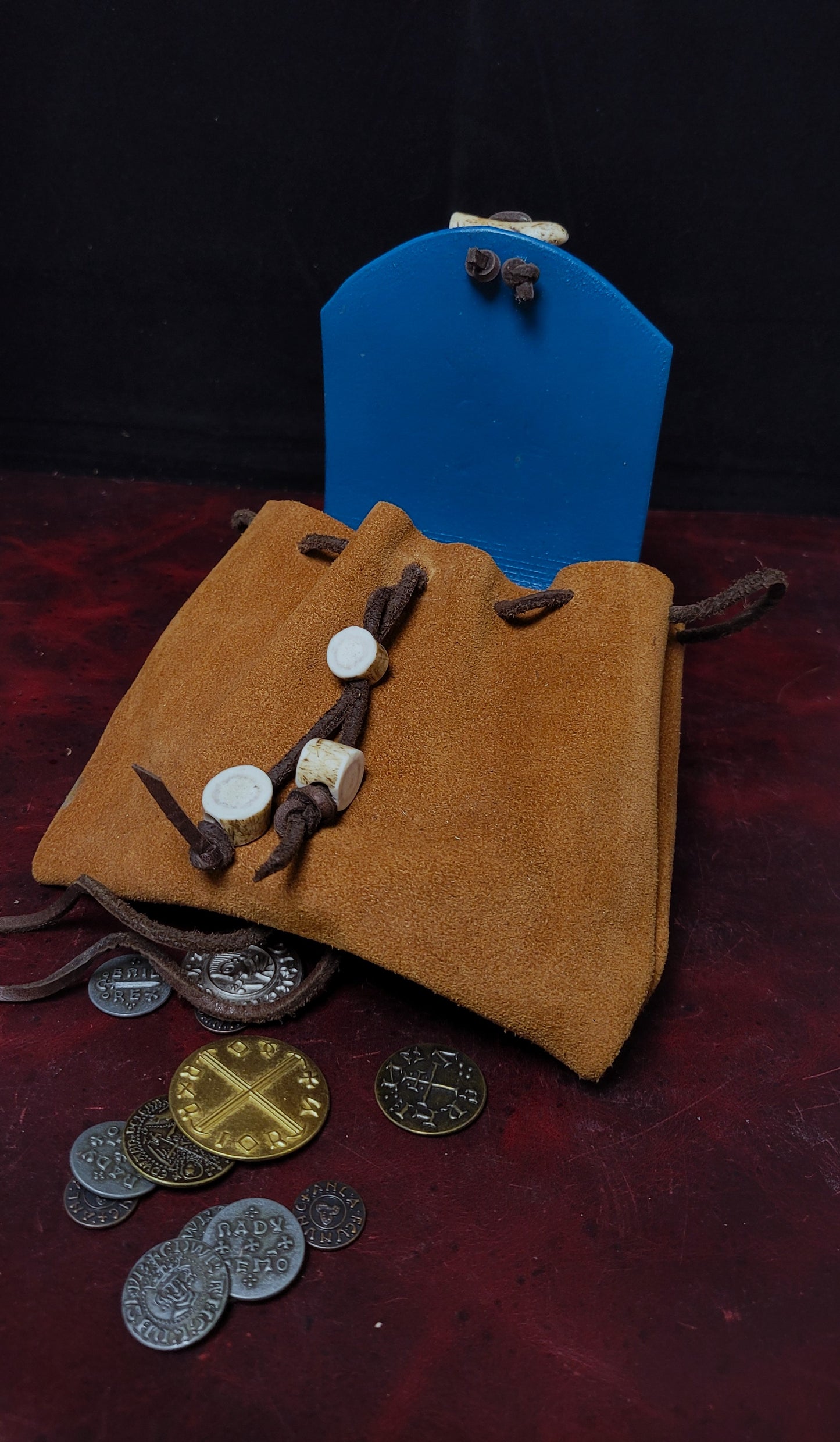 Leather pouch - Loki in Salmon form