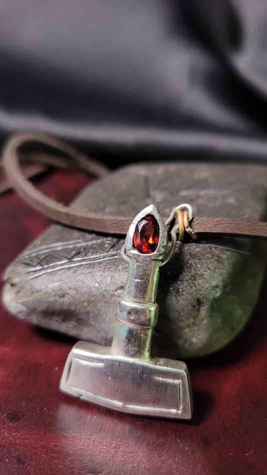 .999 silver Mjolnir -garnet