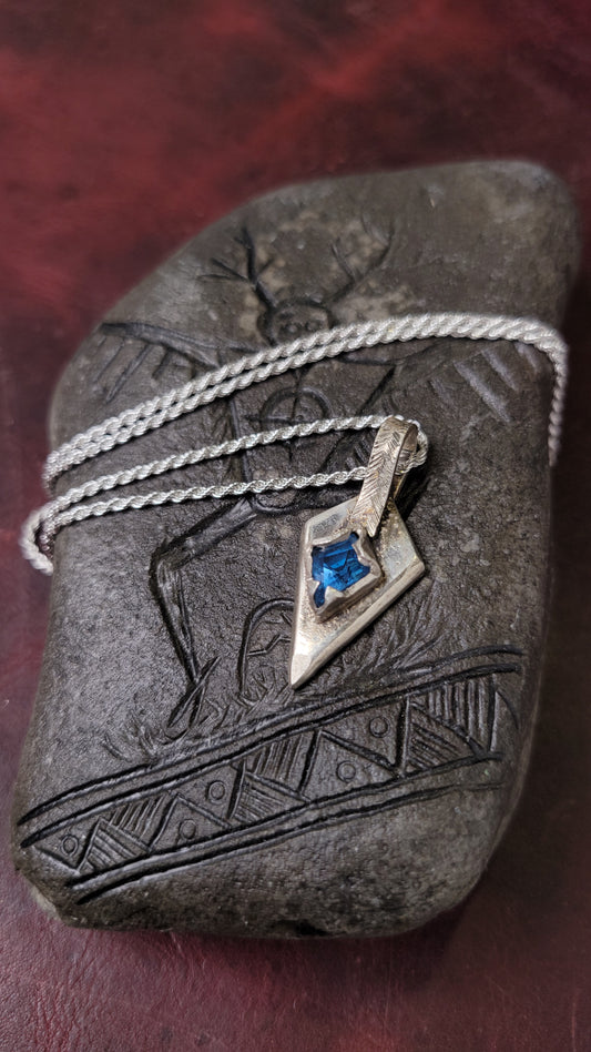 .925 Silver Spear Pendant -blue topaz