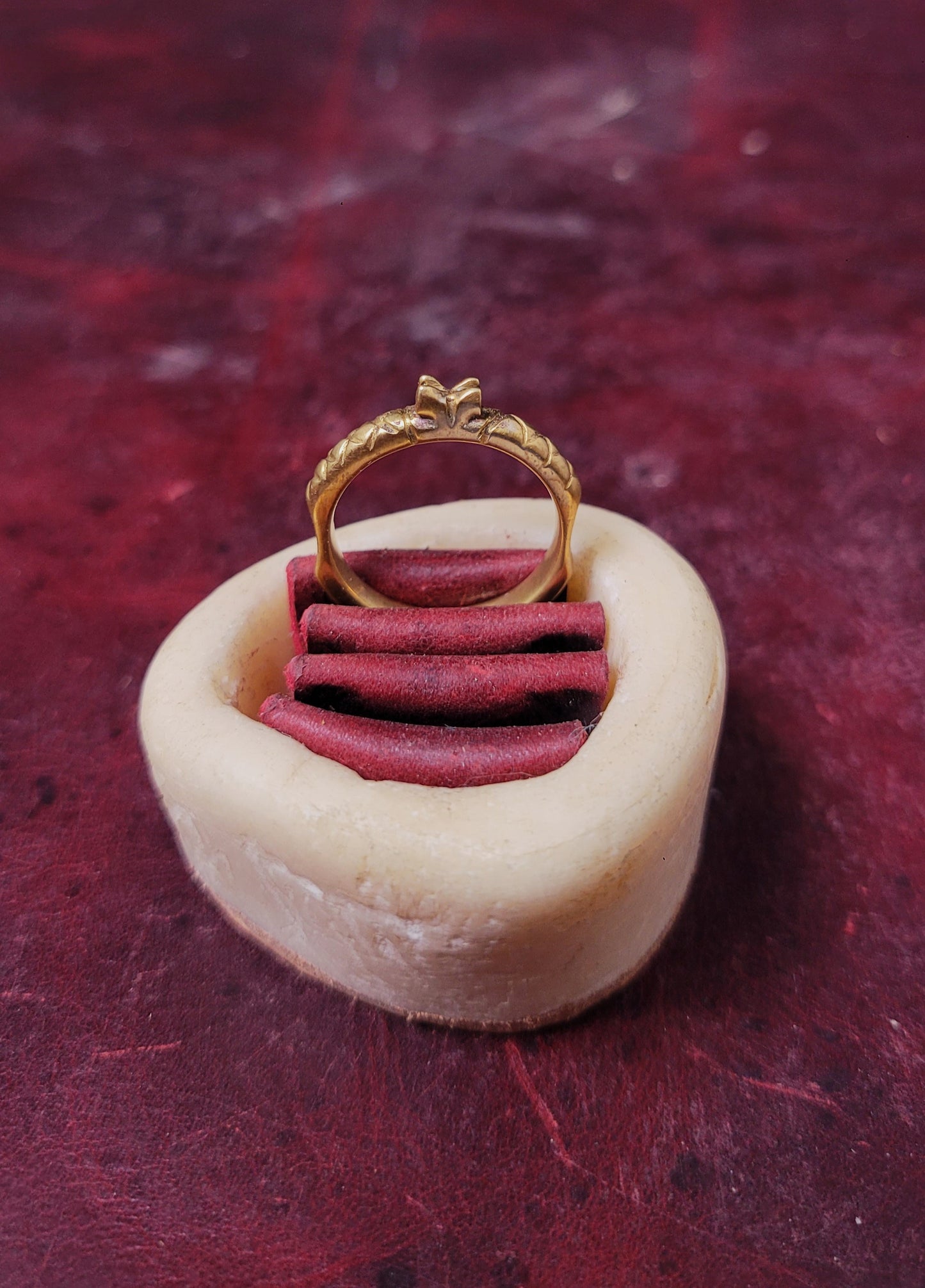 Brass ring, simple medieval - Size 8.5