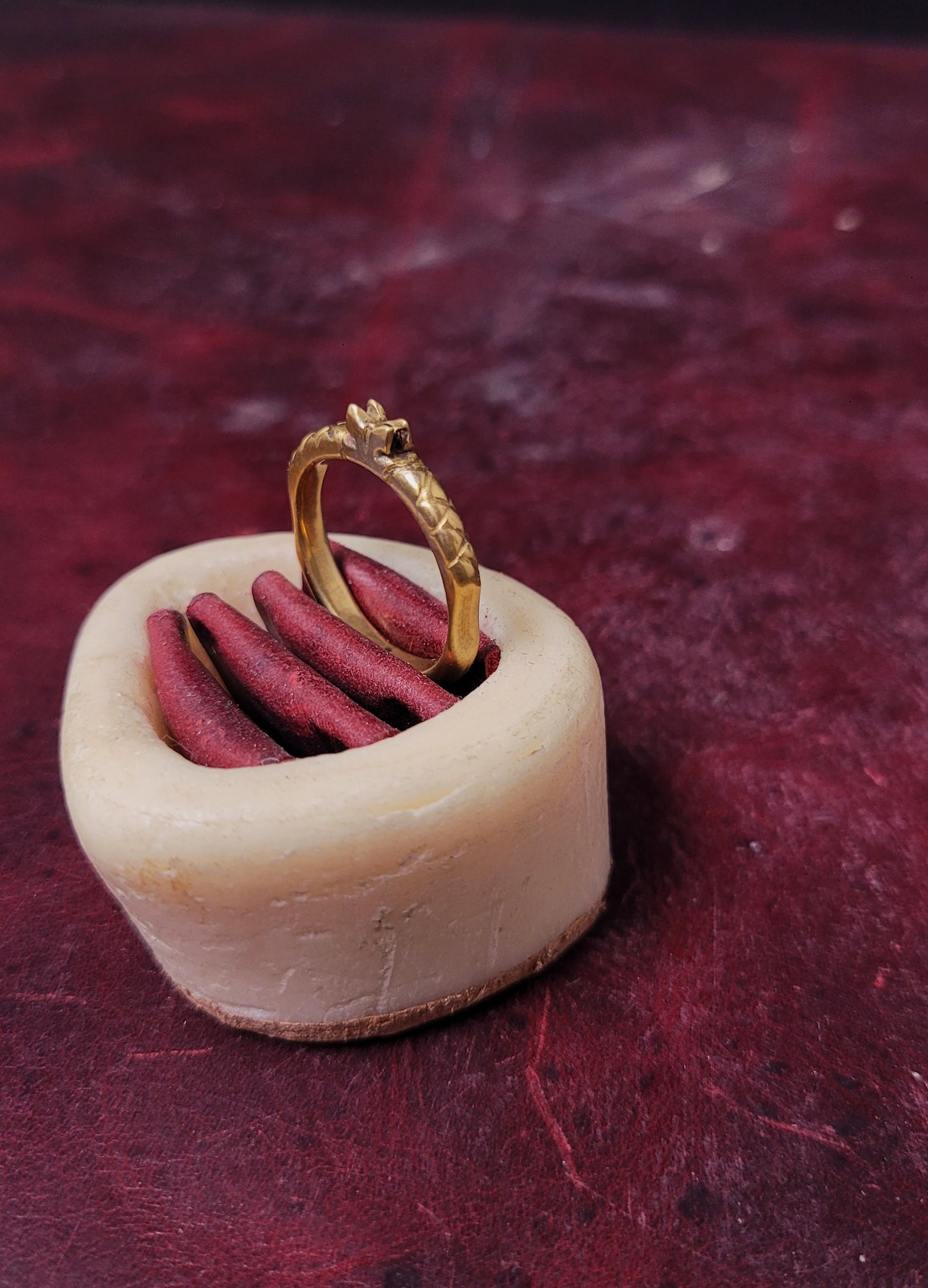 Brass ring, simple medieval - Size 8.5
