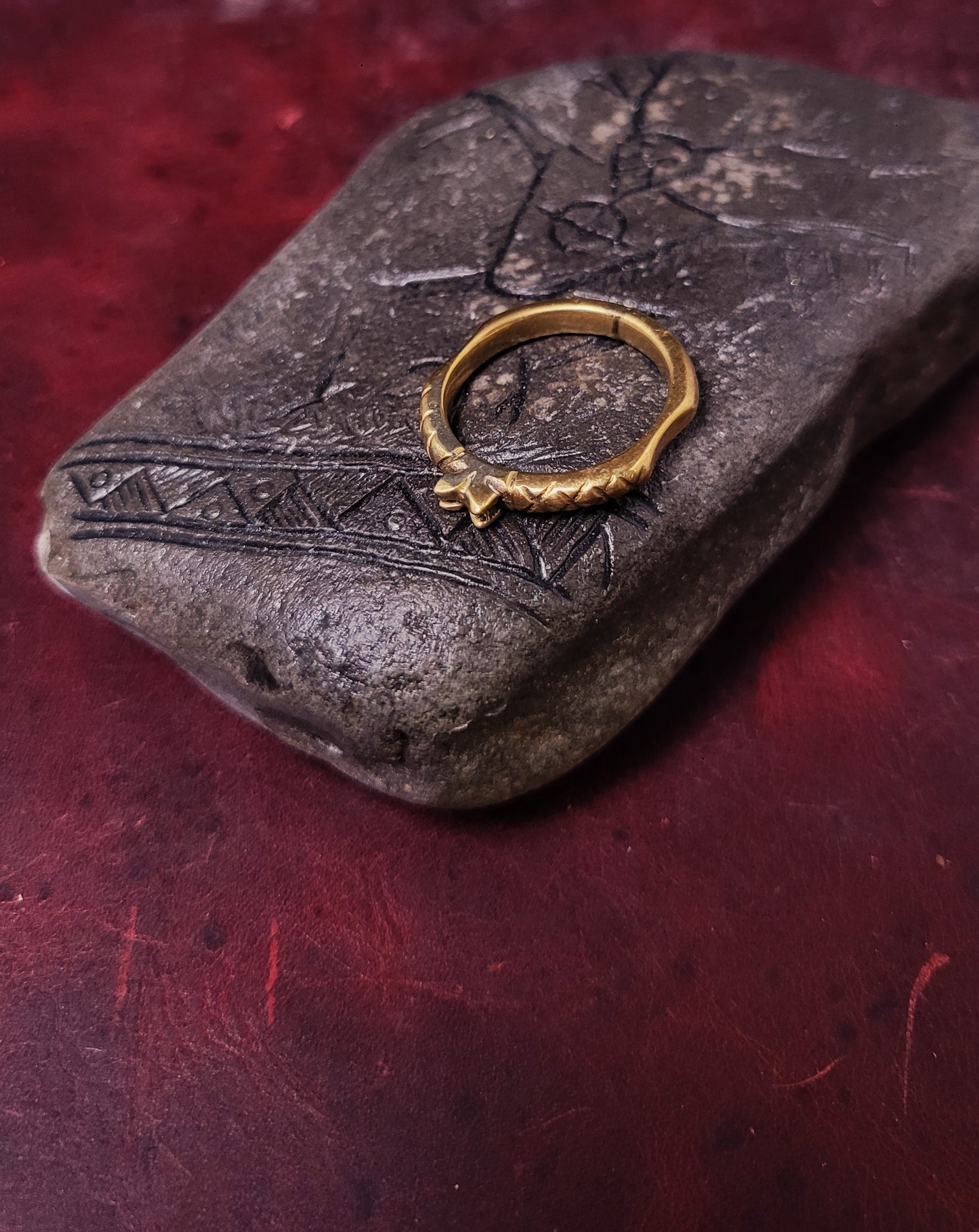 Brass ring, simple medieval - Size 8.5