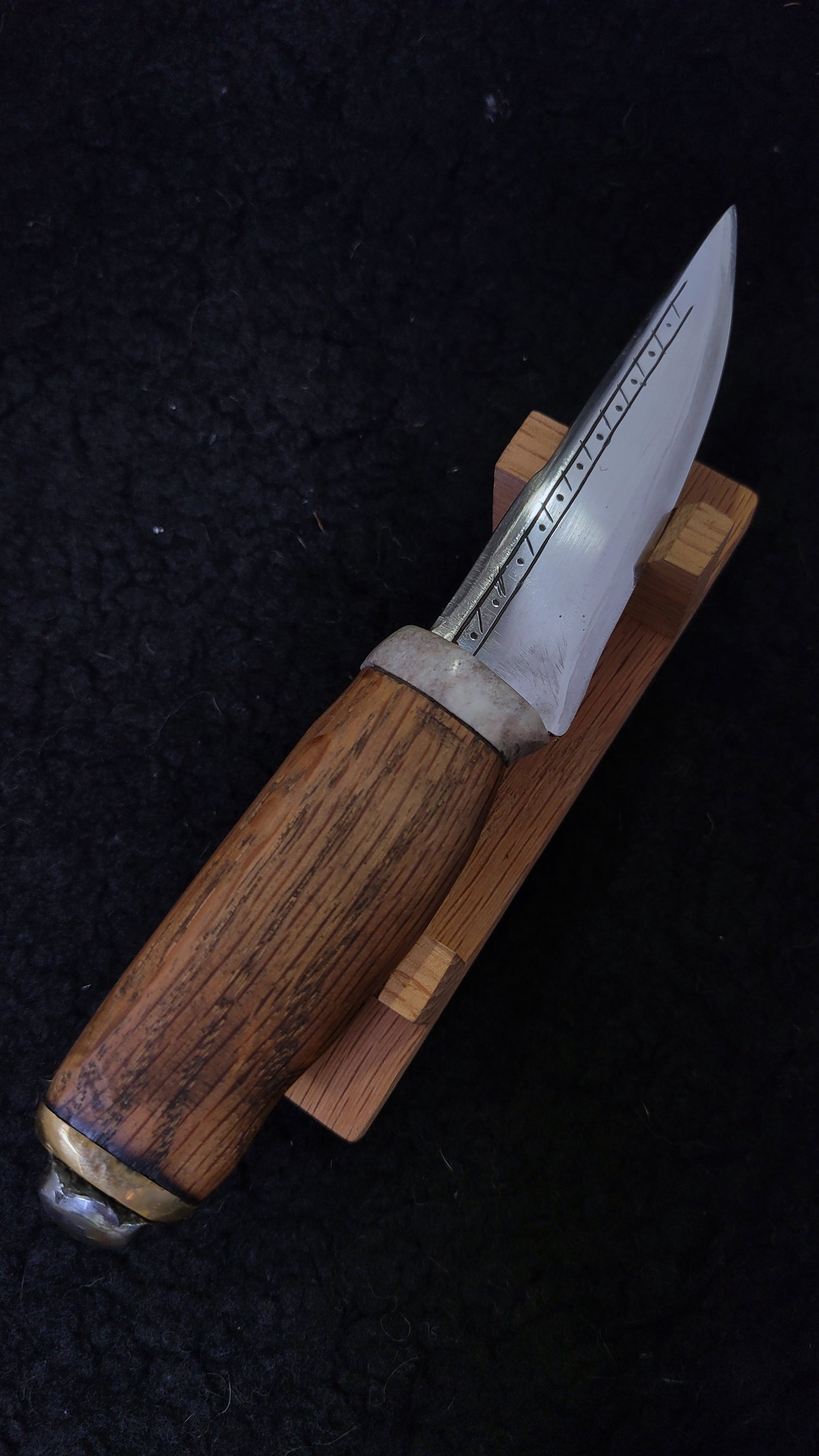 Viking Knife With Carving - A2 Steel