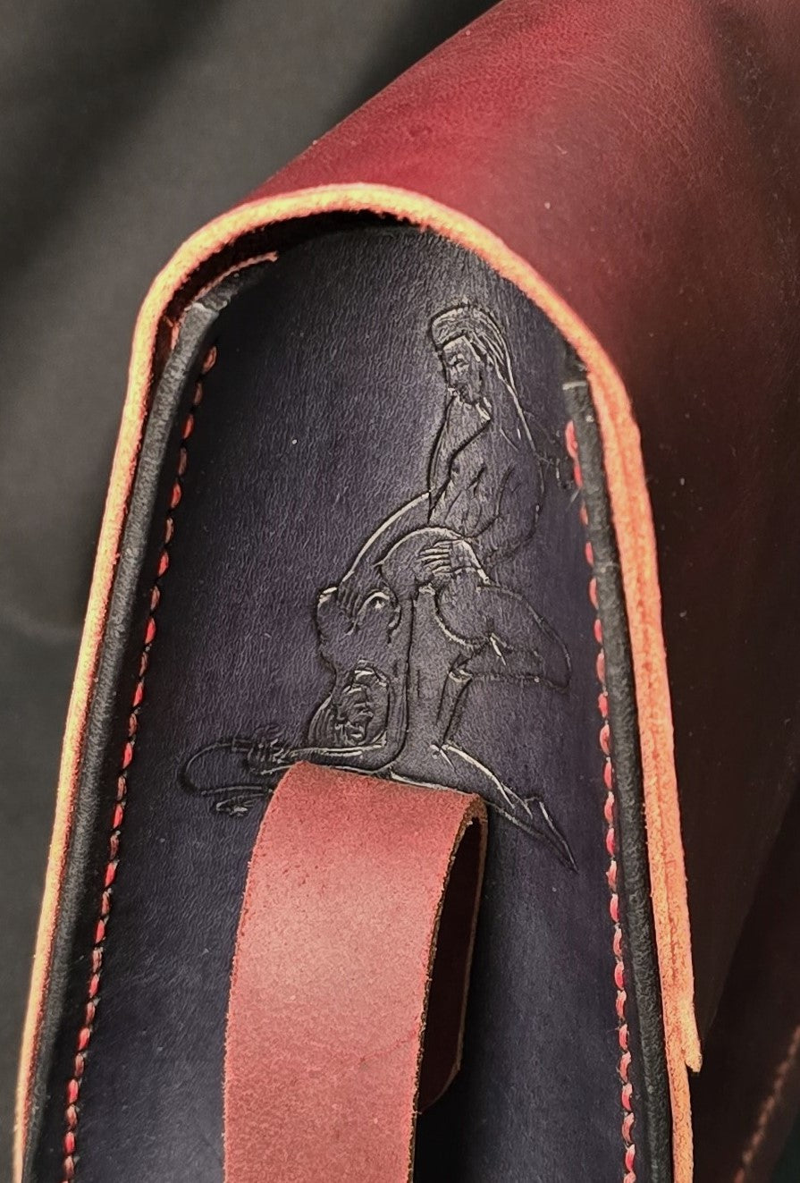 Courtesan of the Court leather side bag - 24k gold plate buckle