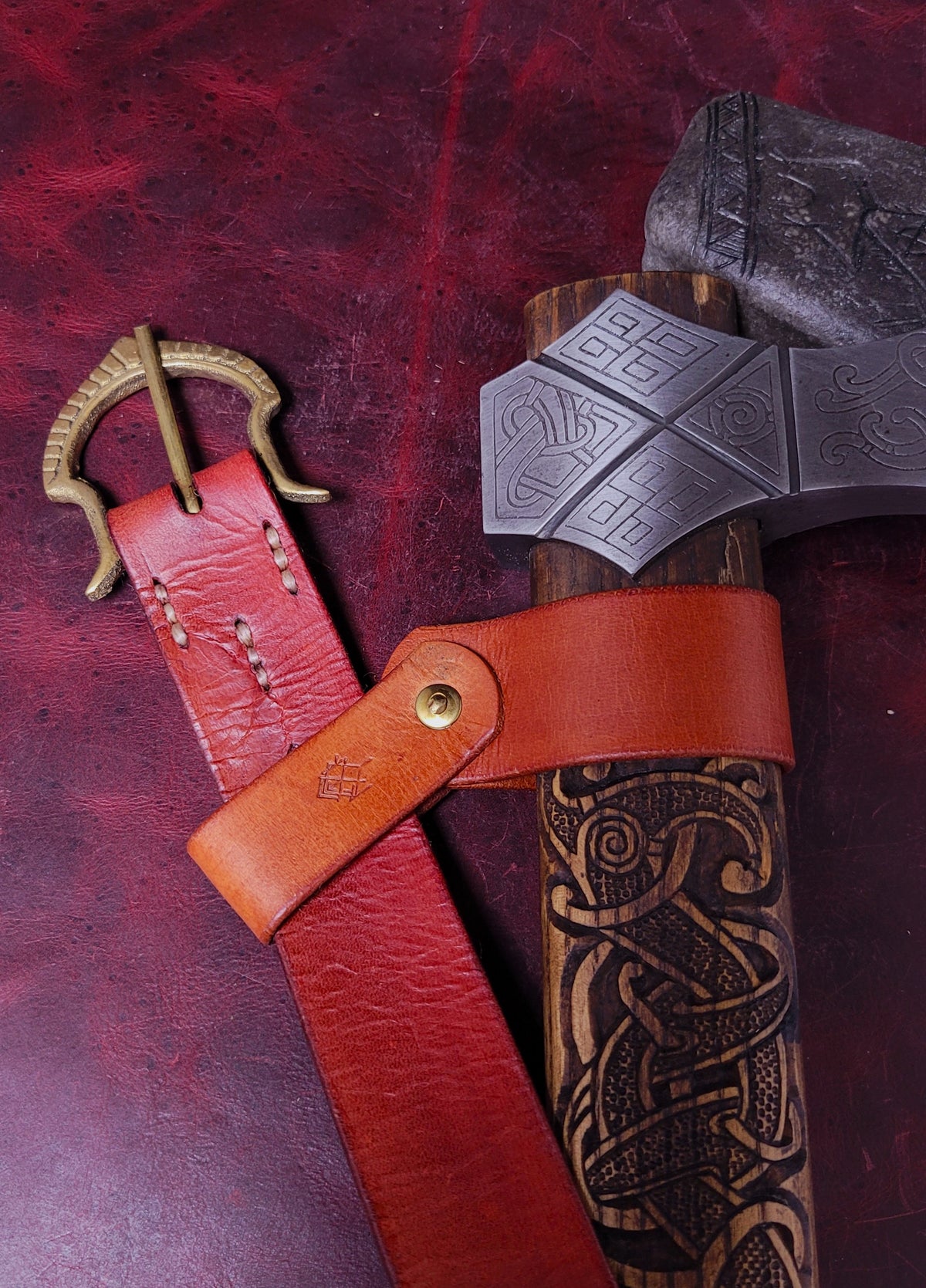 Merchect Leather Leather Axe/ Sword loop- Pivot type- Tan – White Raven Merchant