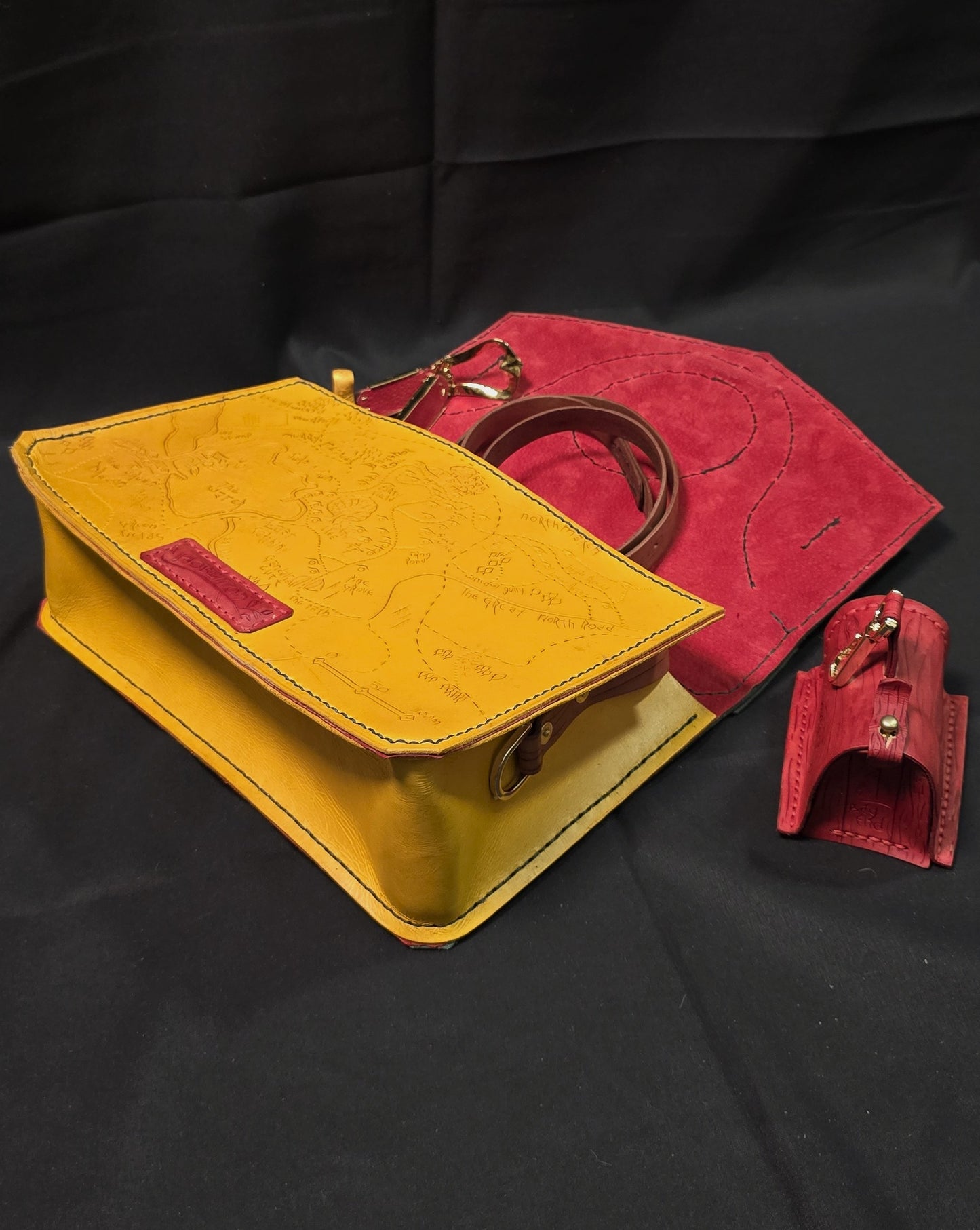 Hobbit Home Side Bag -Red door