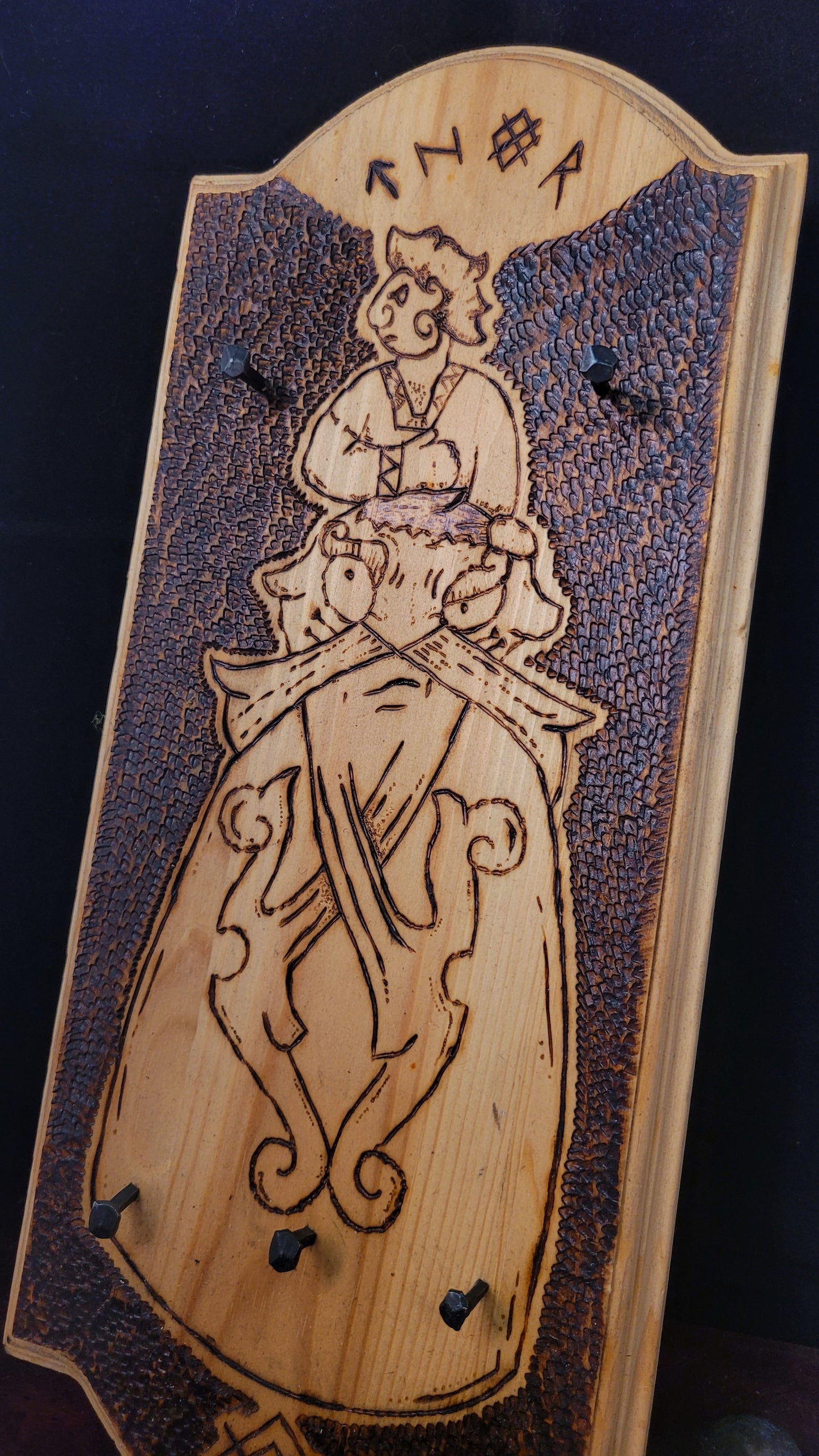 wood key rack - Thor vs Joutnn
