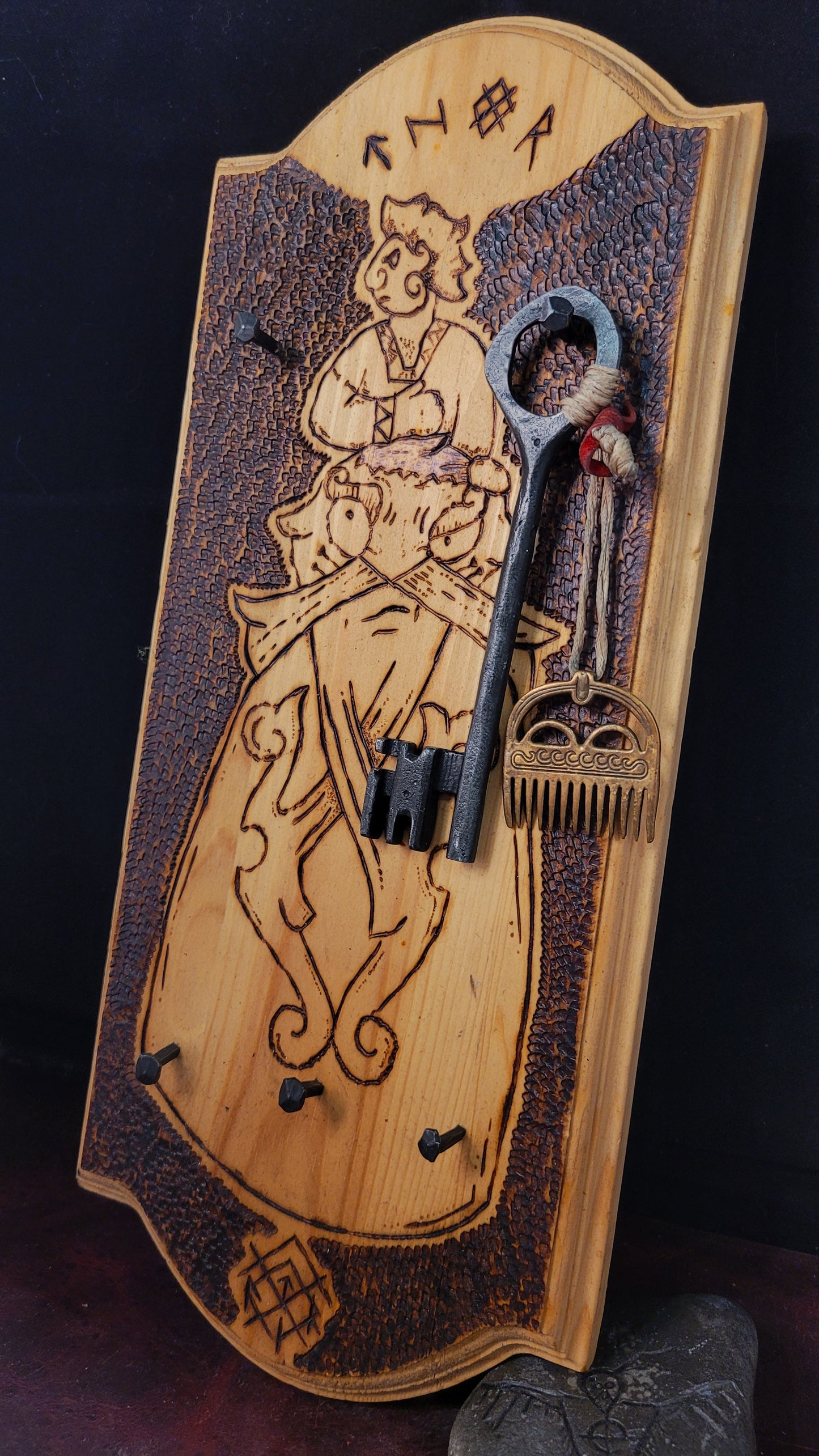 wood key rack - Thor vs Joutnn
